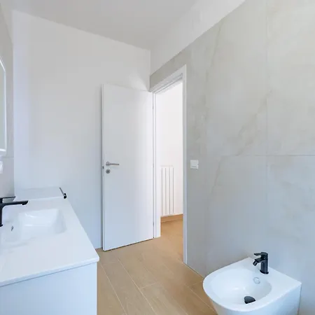 Englishouse - 400mt Da Piazza Del Mercato Apartmán *