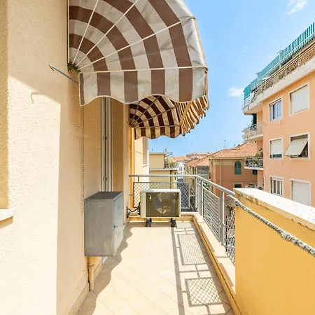 Englishouse - 400mt Da Piazza Del Mercato Apartmán *